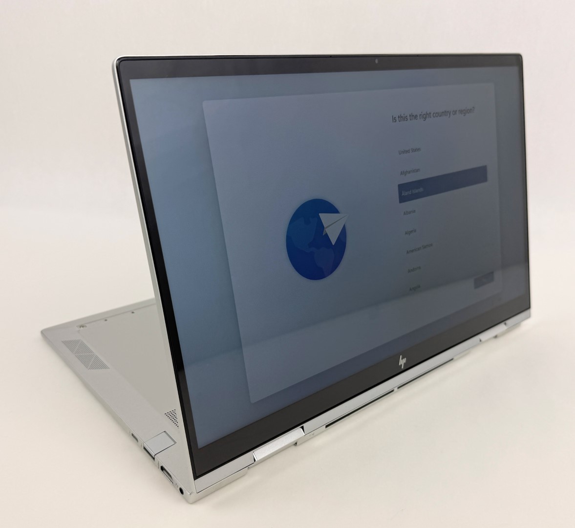HP Envy x360 15m-ed0013dx 15.6″ Touch i5-1035G1 8GB 256GB SSD W11H 2in1 – Read