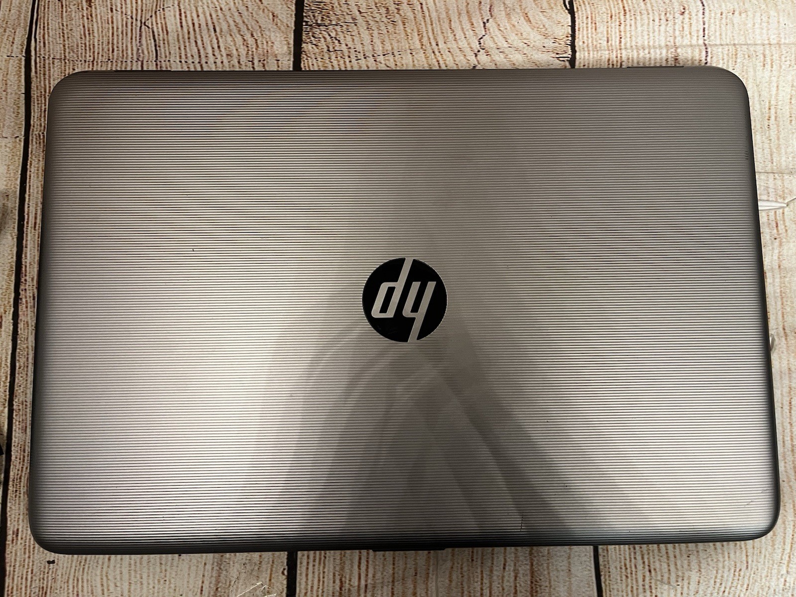 HP Notebook 17″ 17-y012nr AMD A8-7410 Radeon R5 8gb 500gb W/charger Dead Battery