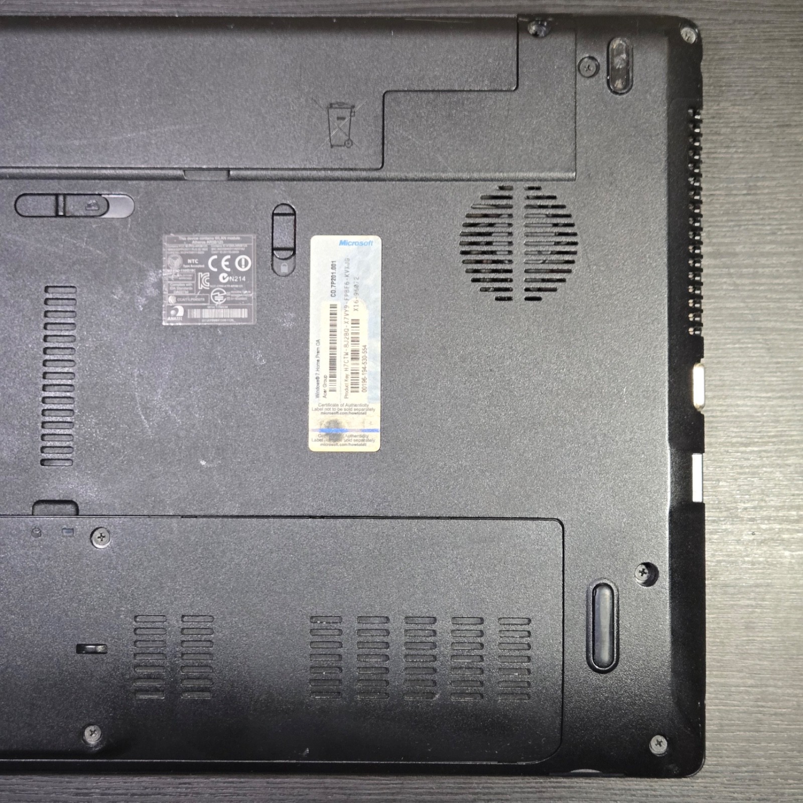 Acer Aspire 5250-BZ669 AMD E-350 4GB 500GB DVD Win10 15.6″ Laptop P5WE6