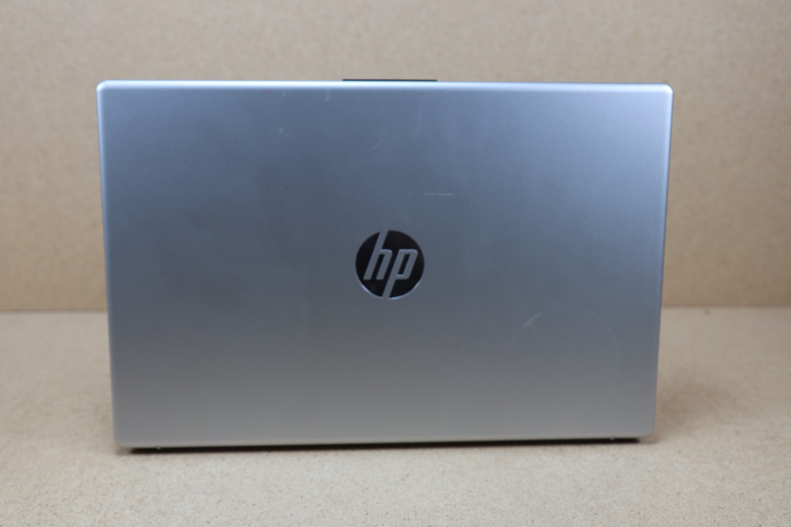 15.6″ HP Laptop 15-FC0245DX / (Touch) / Ryzen 5-7520U / 16GB / 256GB (275)