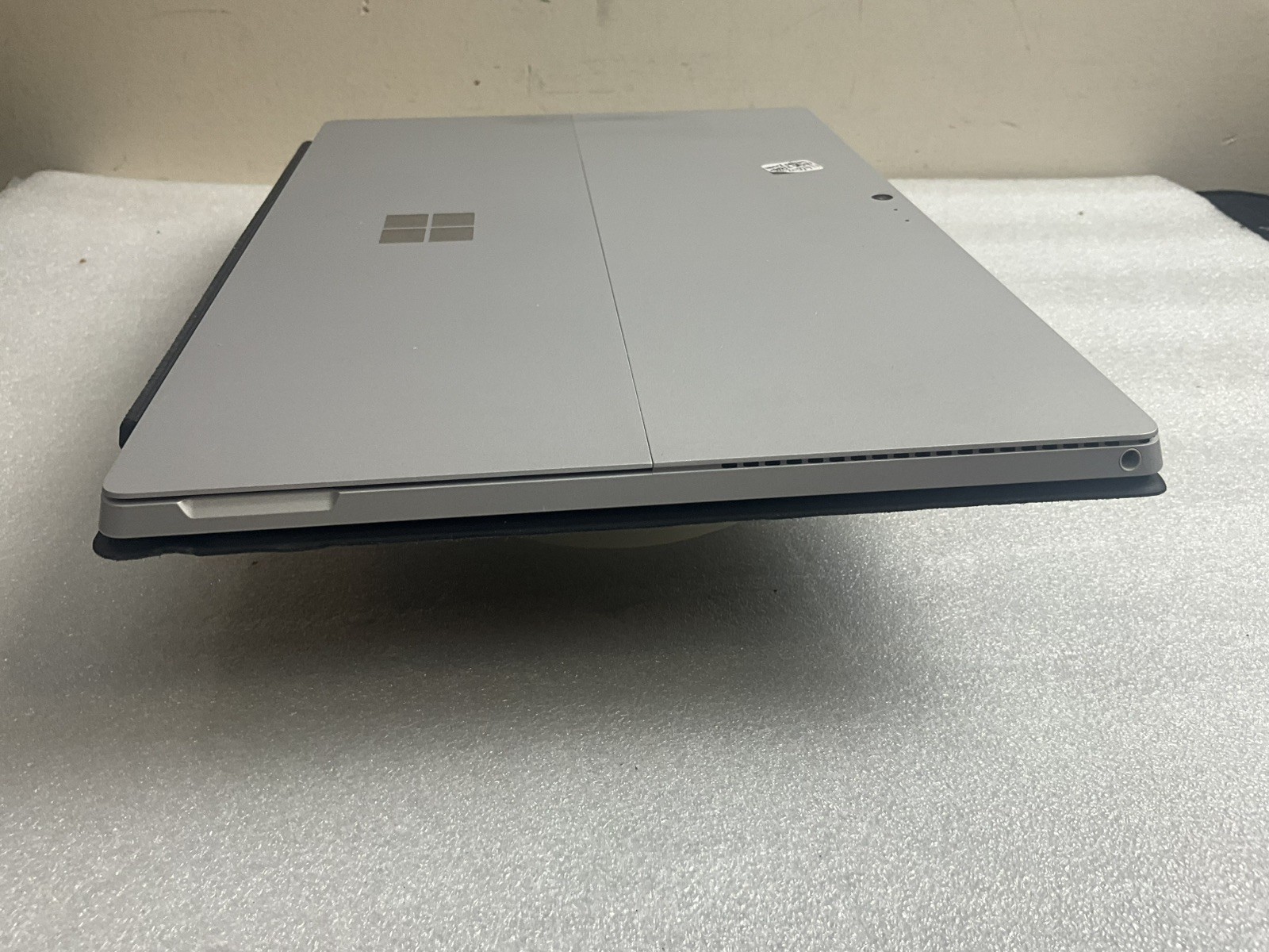 Microsoft Surface Pro 4 i7-6650U CPU @ 2.20GHz 16 GB RAM 256 GB Win 11 Pro #16