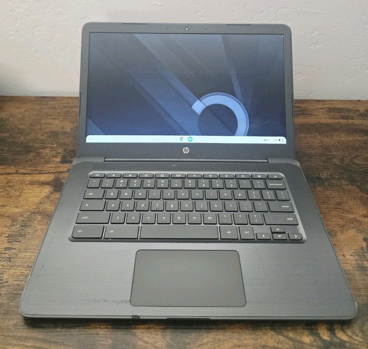 HP ChromeBook 14 G5 14″ Touchscreen HD Laptop Celeron Chrome OS