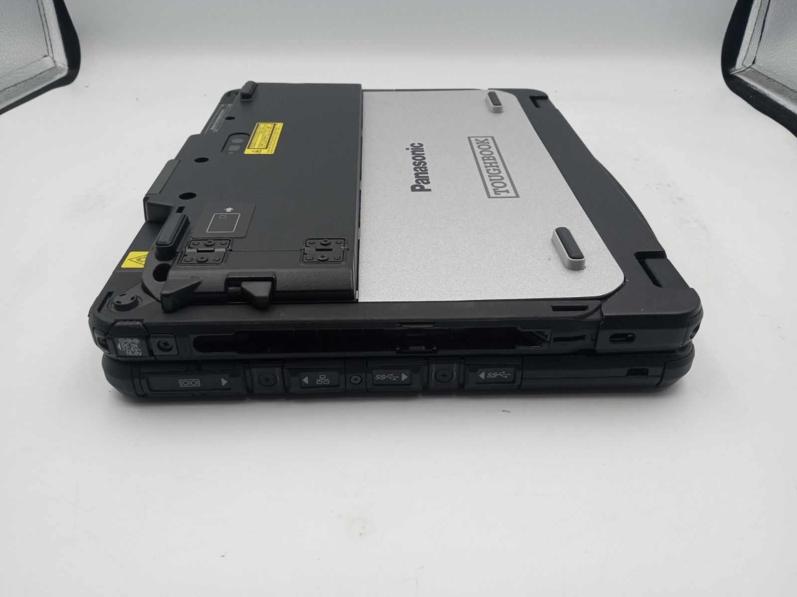 Panasonic Toughbook CF-20 10.1″ Touch i5-7Y57 8GB 128GB Windows 11 – READ -RR