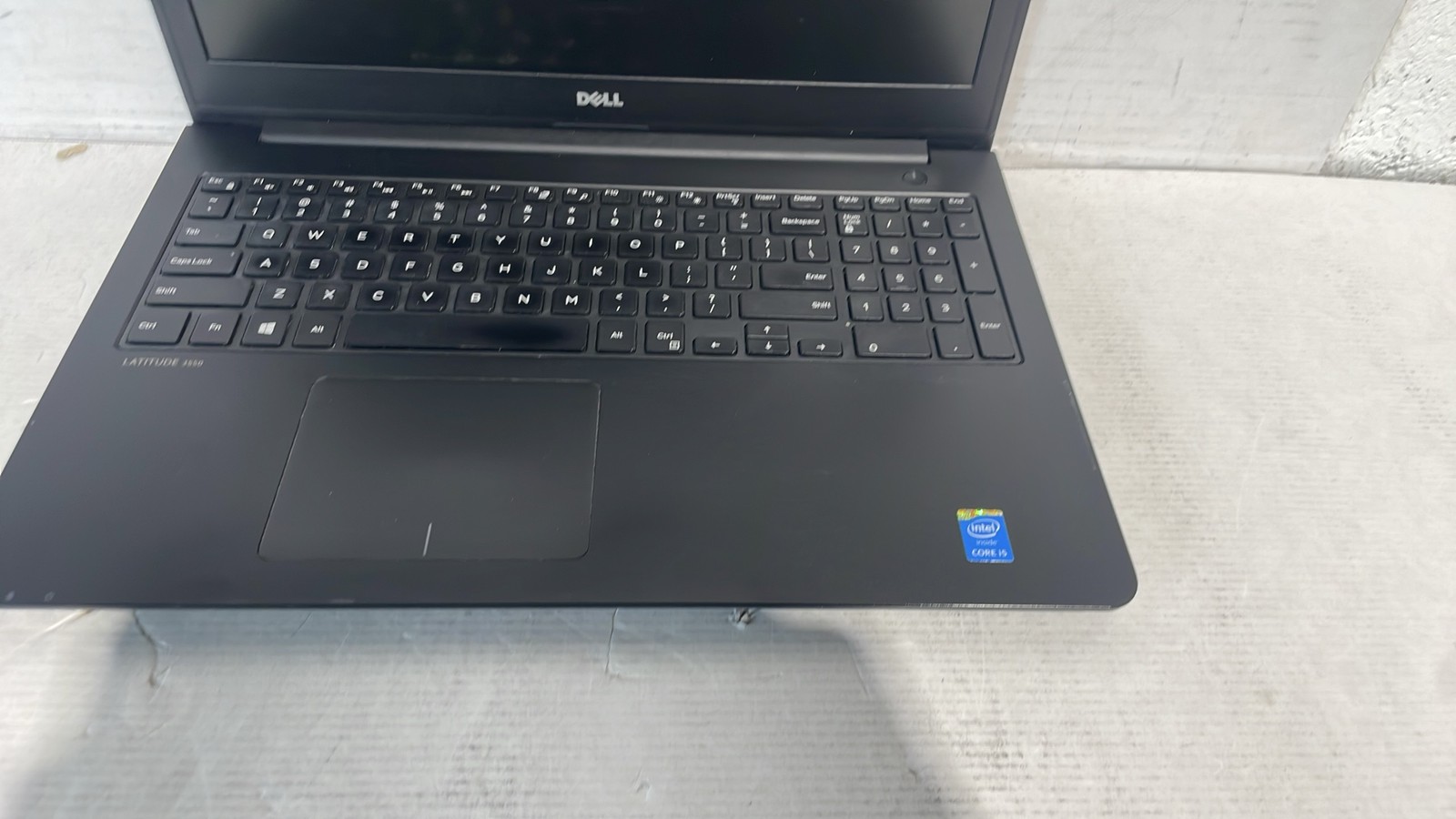 Dell Latitude 3550 15.6″ Laptop Intel Core i5 Processor Gray