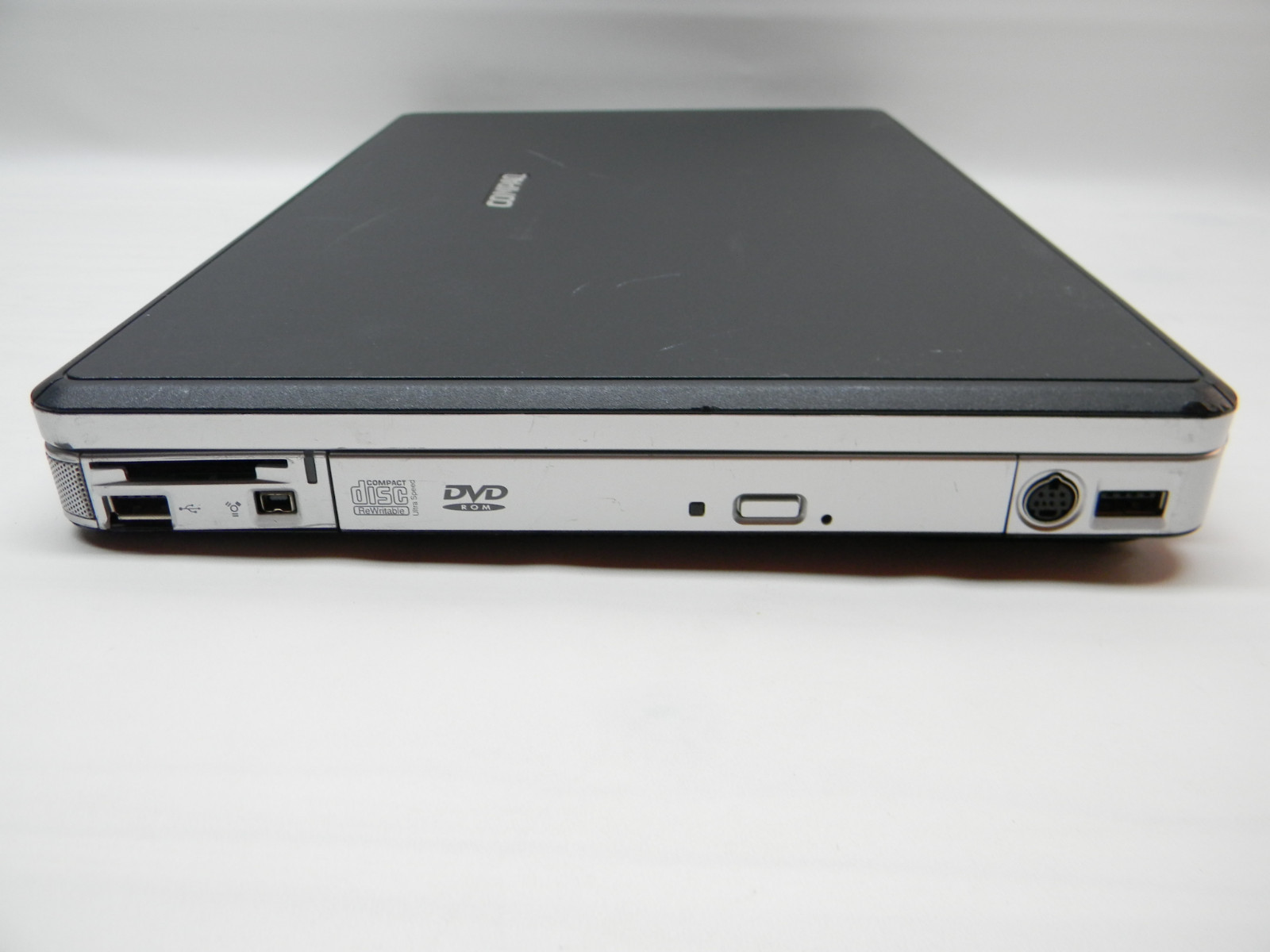 Compaq Presario v2000 Laptop DOES NOT BOOT exc 14.1″ glossy widescreen #00263