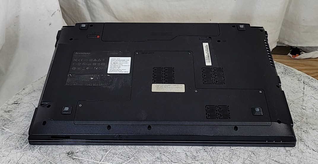 LENOVO V570 59321317 Laptop Core I5-2450M 6GB 500GB SEE NOTES