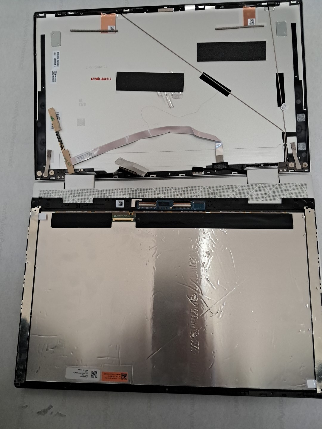 HP ENVY x360 2-in-1 15M-ED0023DX 15.6″ FHD Touch i7-1065G7 Broking Screen