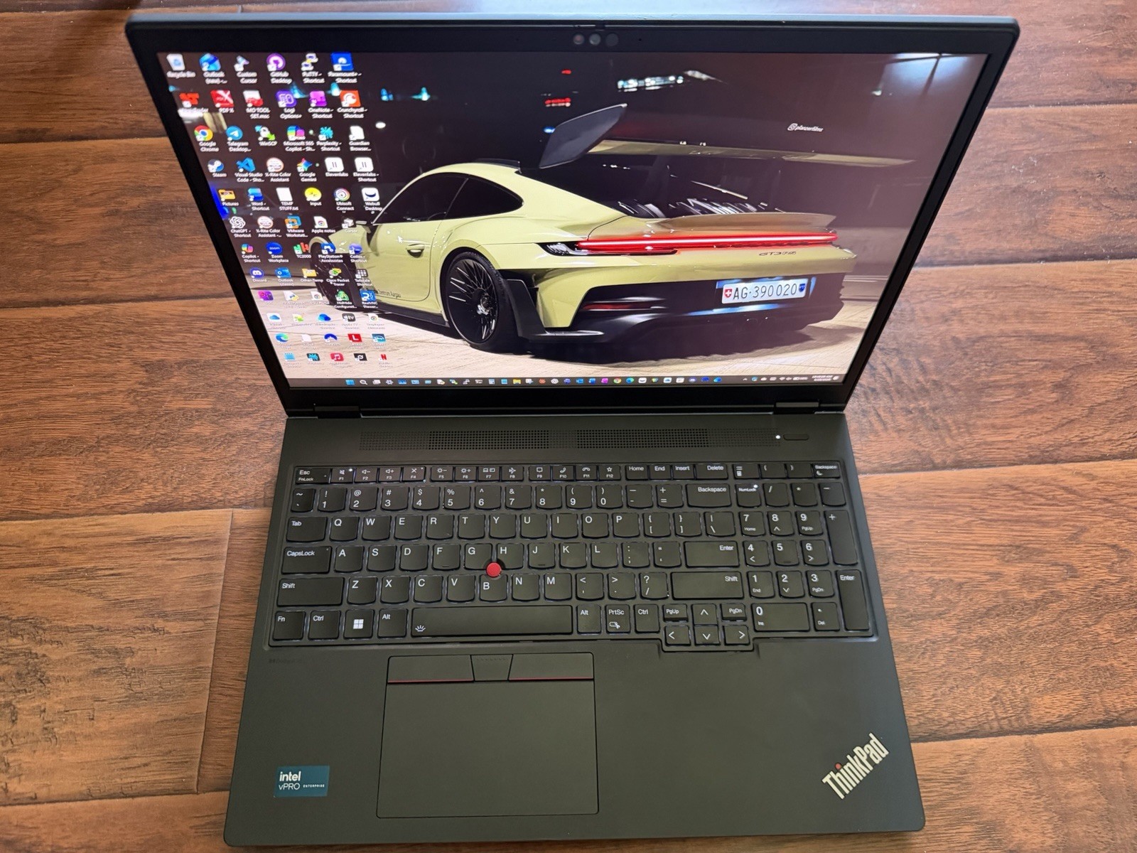 Lenovo ThinkPad P16v Gen 2 Intel (16″) Mobile Workstation