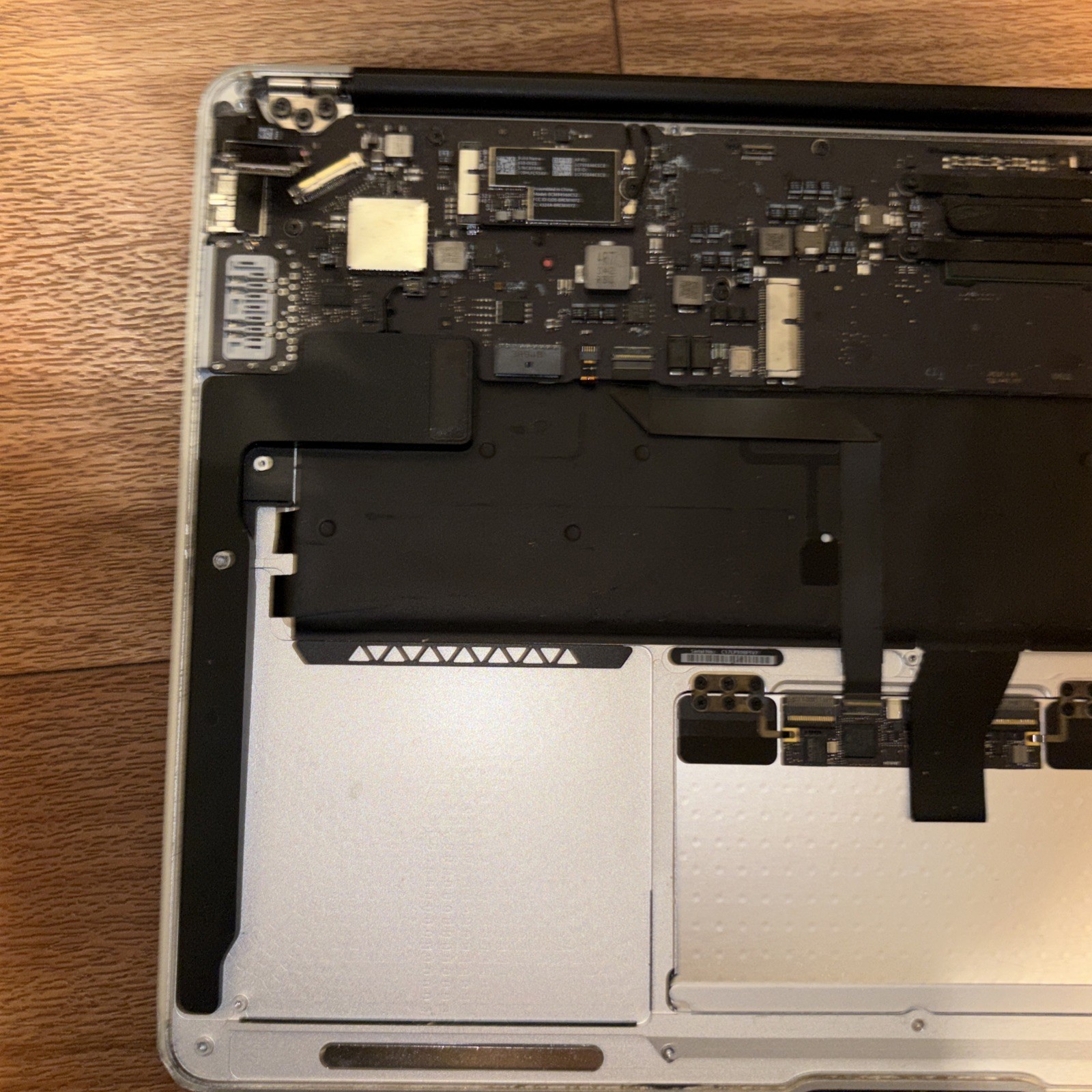 13″ Apple MacBook Air Mid 2013 – 4 GB, i5-4250U 1.3 Ghz – NO POWER