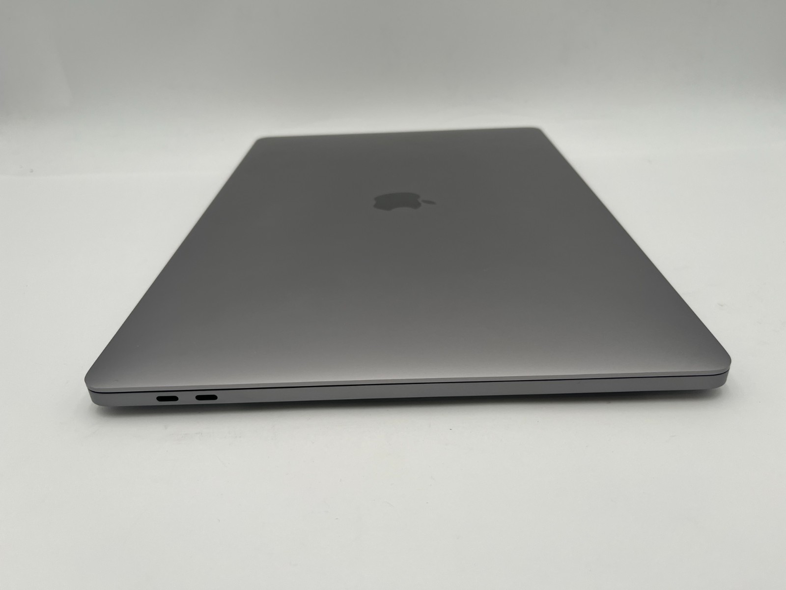 APPLE A2141 16″ MACBOOK PRO 2019 CORE i7-9750H@ 2.6 GHz 16GB DDR4 500 GB TAHOE