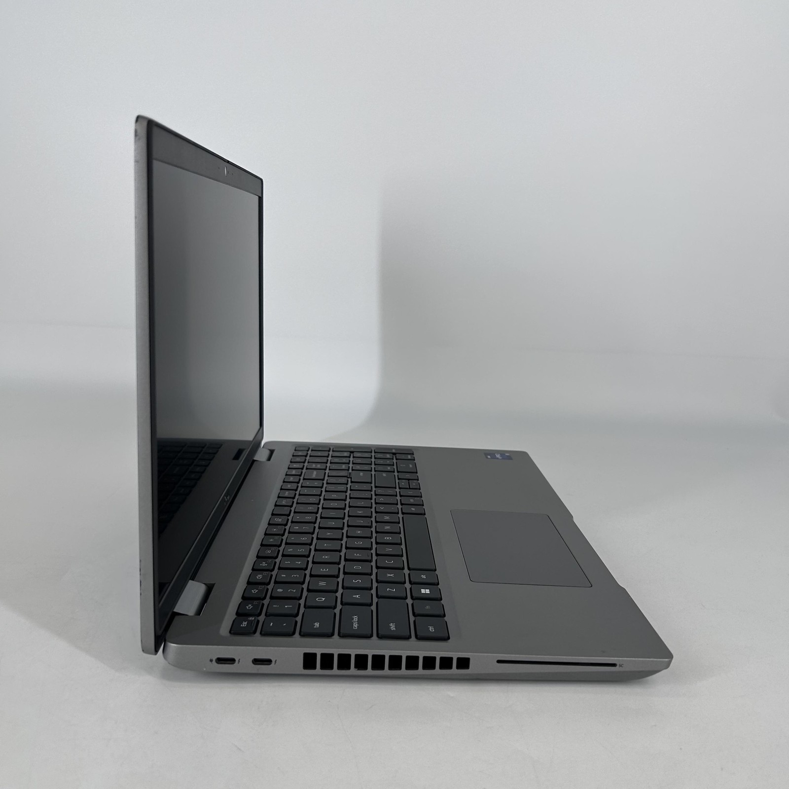Dell Precision 3571 15.6 Gray FHD 2.7 GHz i5-12600H 16GB RAM 256GB SSD Good