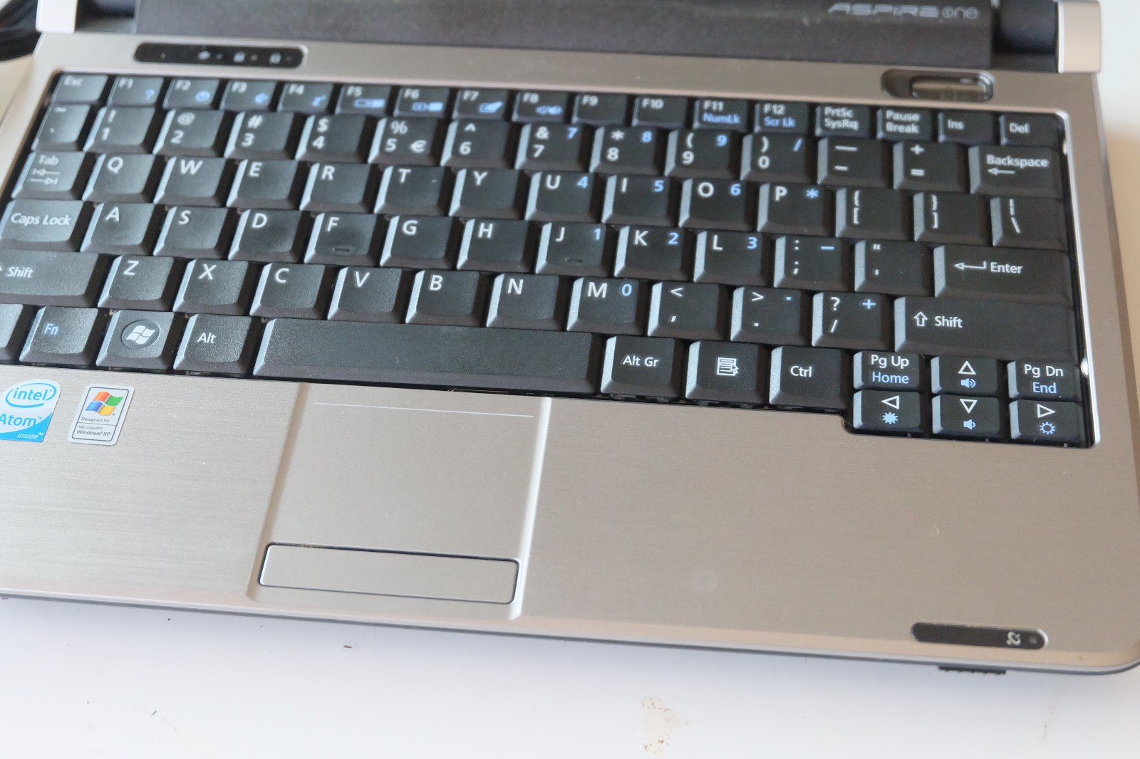 Acer Aspire One KAV10 | Intel Atom N270 @1.6GHz / 1GB RAM