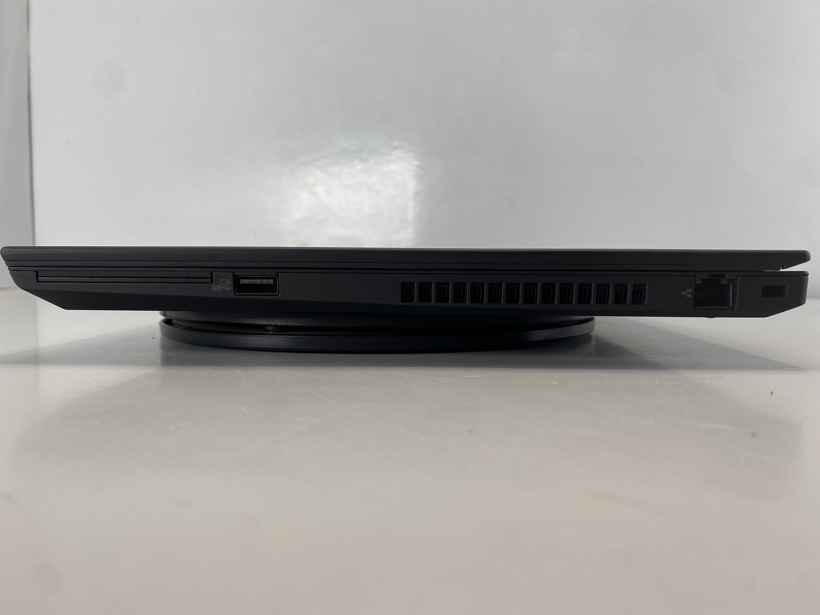 Lenovo Laptop ThinkPad P15S 15.6″ Intel Core i7-1185G7 1TB Nvidia T500- Black