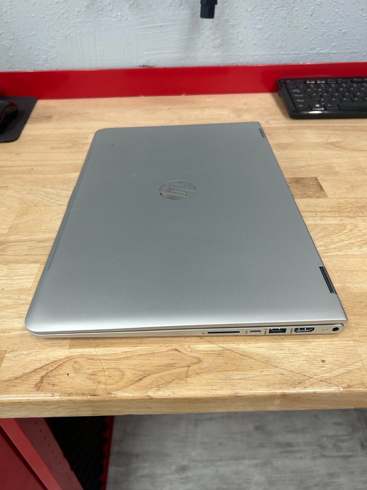 HP ENVY X360 TOUCHSCREEN i7-8550U 12 GB DDR4 1TB SATA HDD NO OS