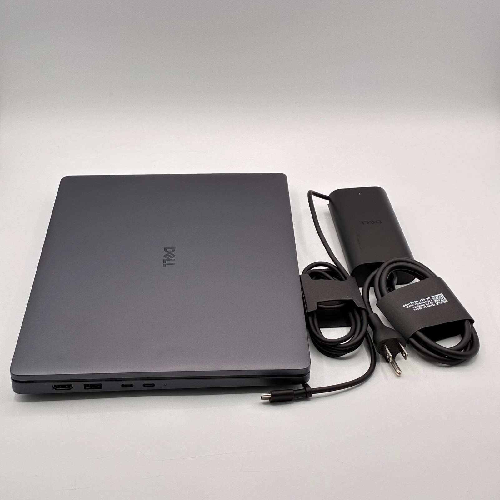 Dell Pro Max 14 Ultra 5 32GB 512GB MC14250 Black