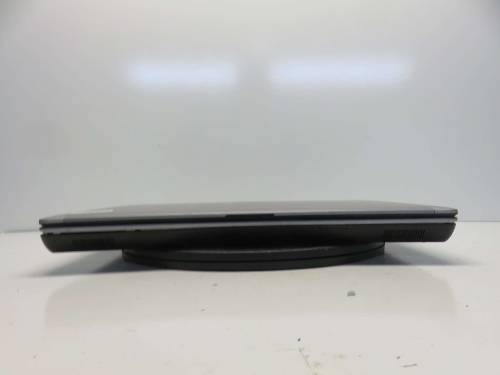 Dell Latitude E6540 Intel i5-4300M 2.6GHz 8 GB NO HDD No Batt – Bad Display