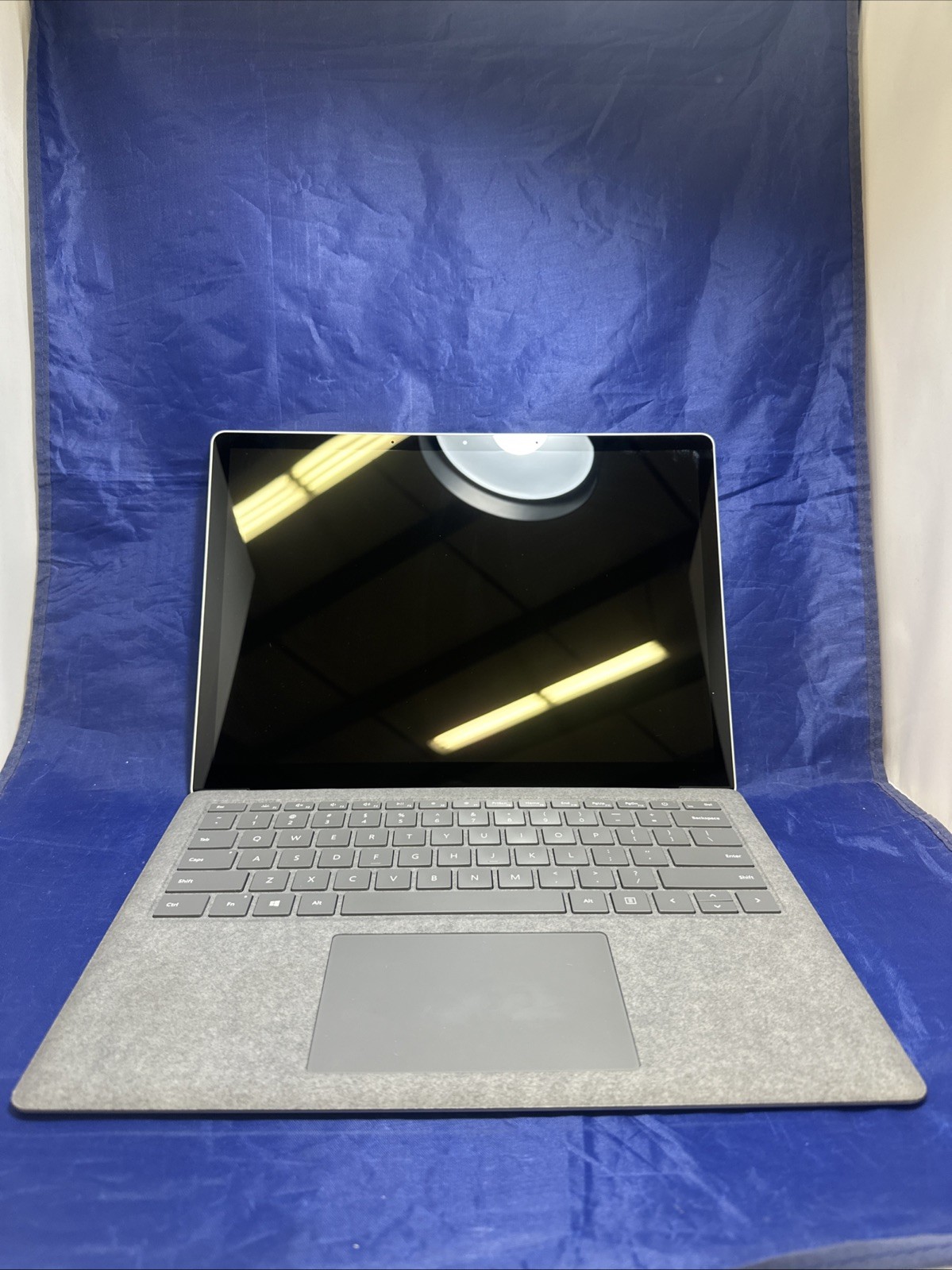 Microsoft Surface Laptop 4 13.5” 8GB 256GB (1950) i5-1145G7 @2.60 GHz Win 11pro