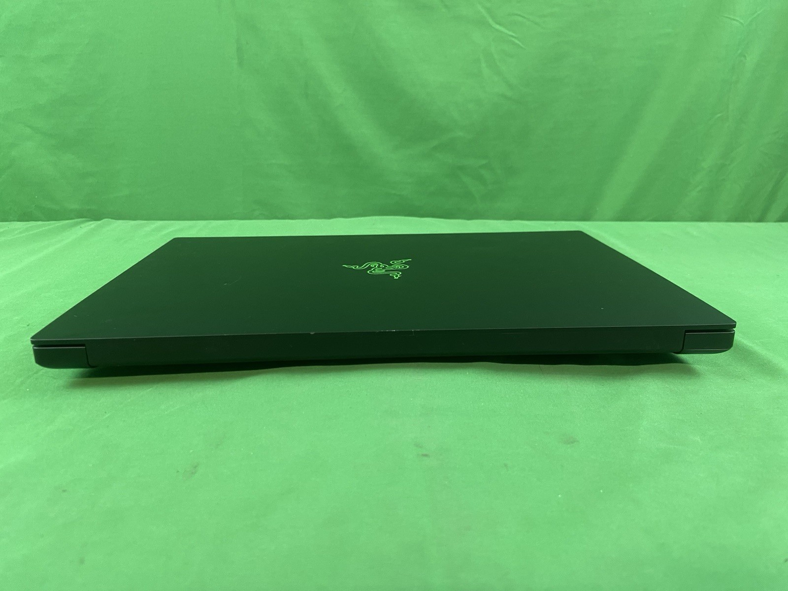 Razer Blade RZ09-0270 15.6″ i7-8750H 16GB RAM 512GB+128GB SSD GeForce GTX 1060