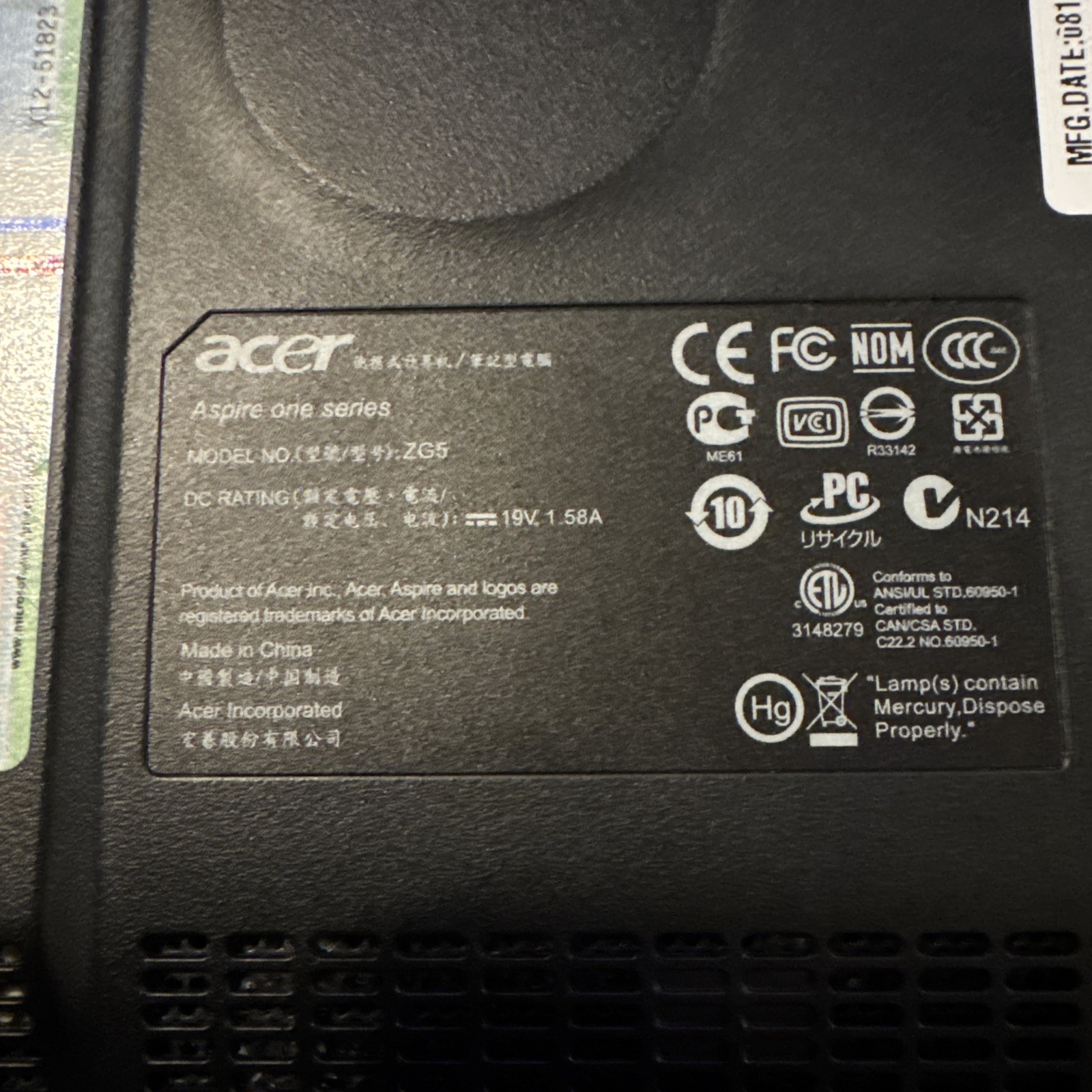 Acer Aspire One ZG5 Netbook 9” Intel Atom 1.6GHz 1GB Windows XP w/ Charger