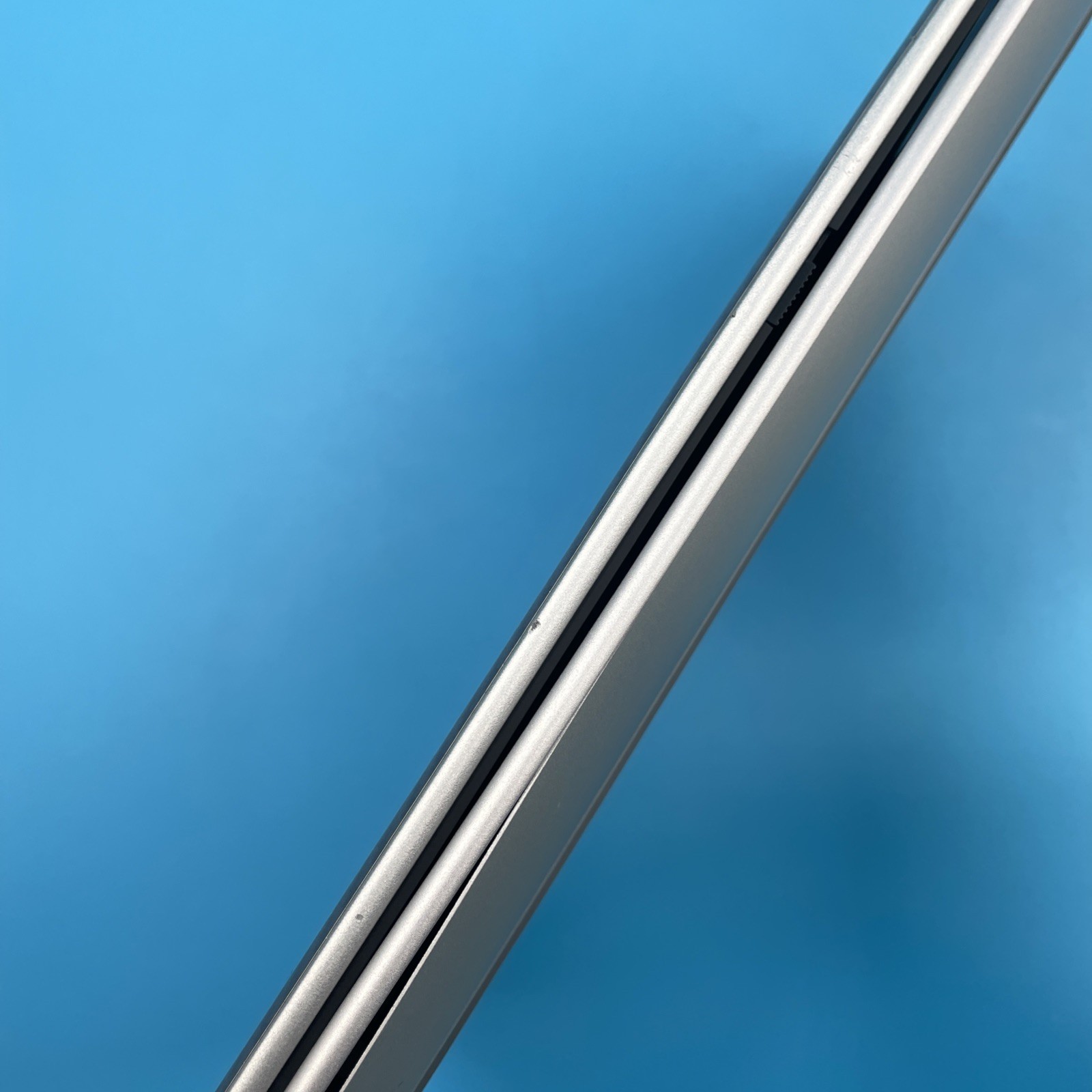 HP EliteBook 840 G10 | i5-1345U | 16GB RAM | 256GB SSD | WIN 11 PRO | 76% BATT