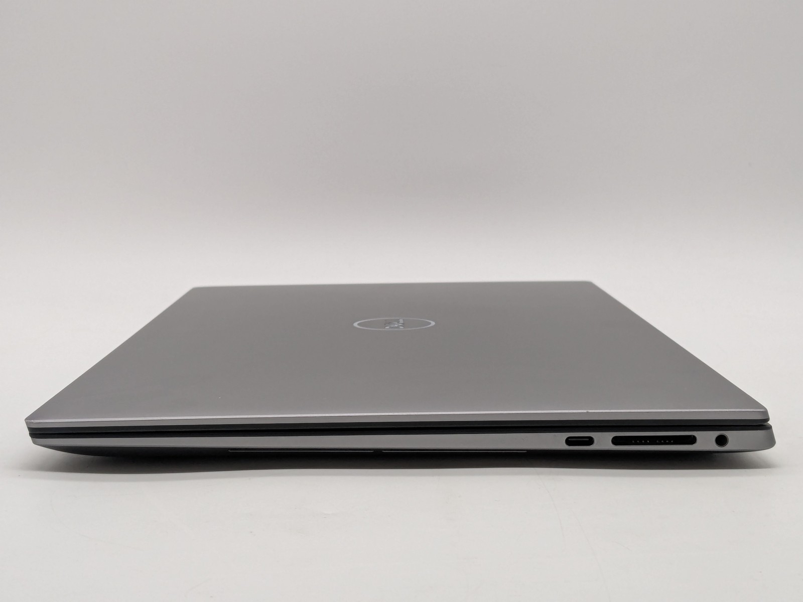 Dell Precision 5570 16″ FHD+ I5-12600H 256GB SSD 16GB W11P RTX A1000 IRCam