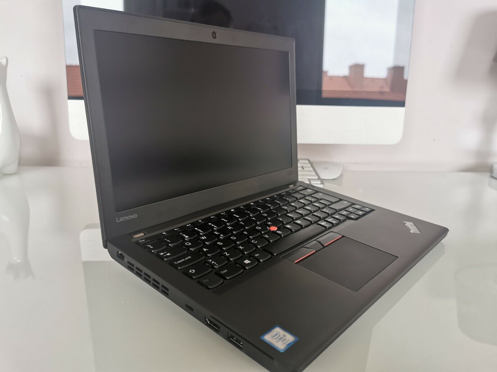 Laptop Lenovo ThinkPad X270 I5-6300U 2.40Ghz HD SSD Webcam USB-C Win10
