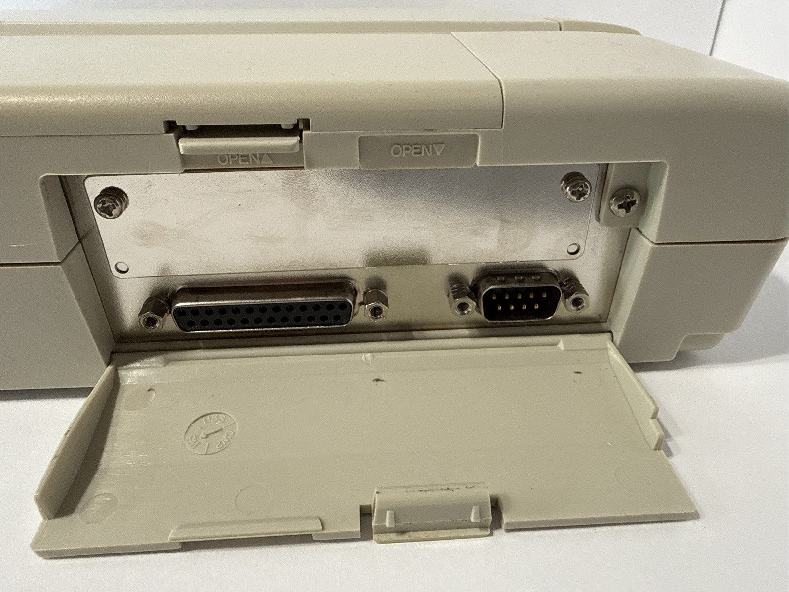 1989 Panasonic Business Partner CF-150 B Portable Computer Powers On Untested