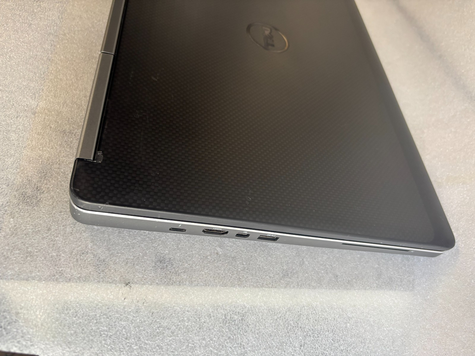 DELL PRECISION 7530 i7-7820HQ 2.9GHZ RAM 16GB SSD 512GB NVIDIA M1200 4GB
