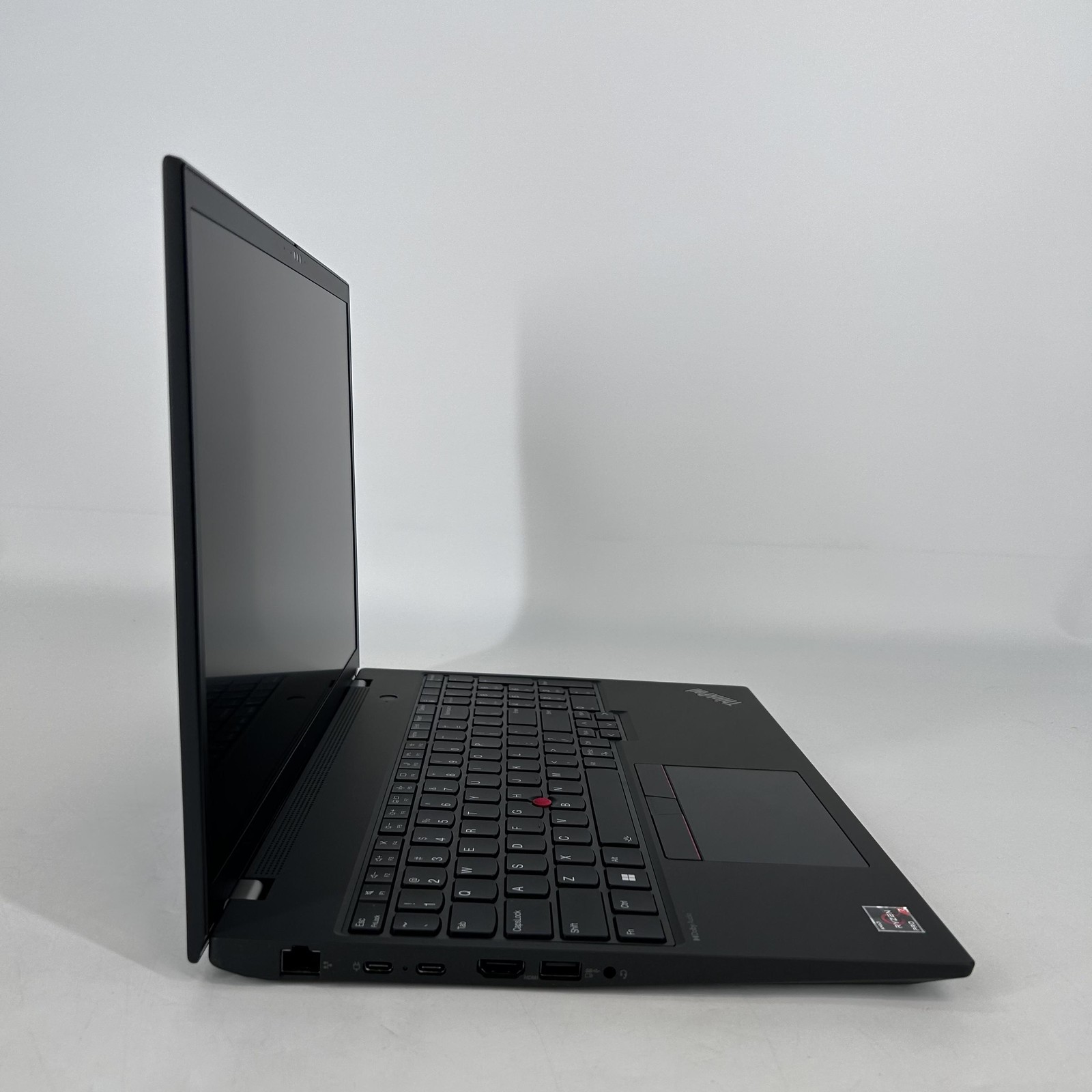 Lenovo ThinkPad T16 Gen 2 FHD+ TOUCH 3.3 GHz Ryzen 7 PRO 7840U 16GB 512GB SSD