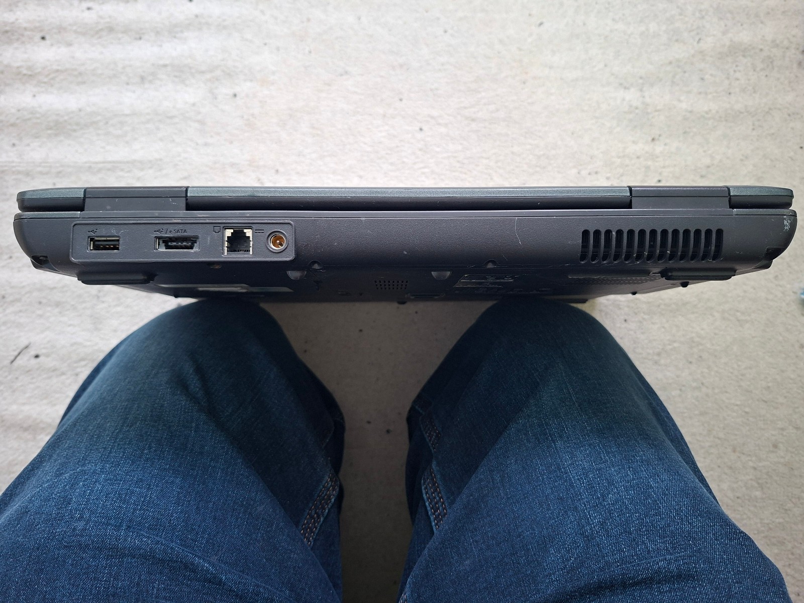 Acer Travelmate 5730 Laptop 15.4″ 1GB 120GB SSD Windows Vista SP2 32 BIT HDMI