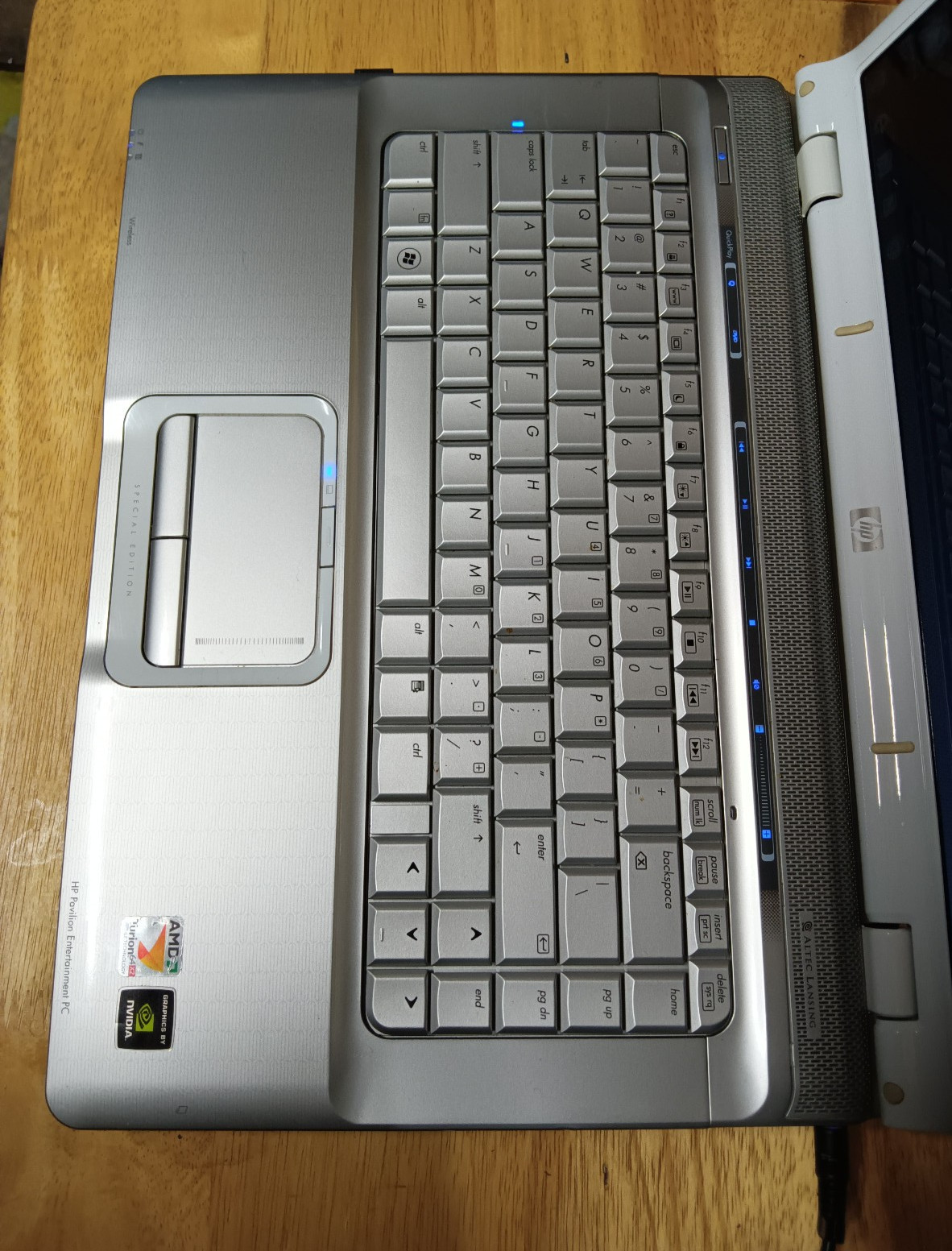 Hp Pavilion dv6258se/Amd Turion TL-56 1.80/3gb/250gb/Windows 7 Home/Vga/15.4.”