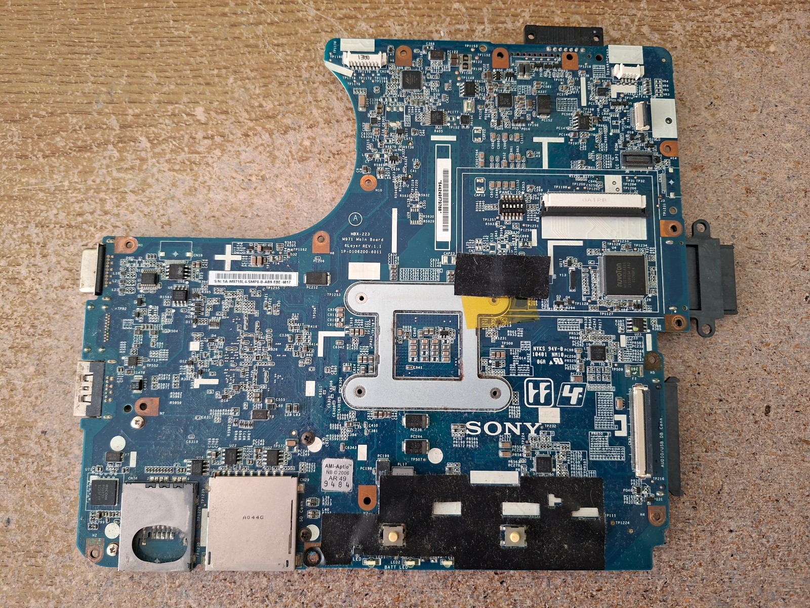 Sony Vaio VPCEB3F4EPCG-71311M & VPCEE3JOEPCG-61611M Laptops 15.6″ Mass Effect
