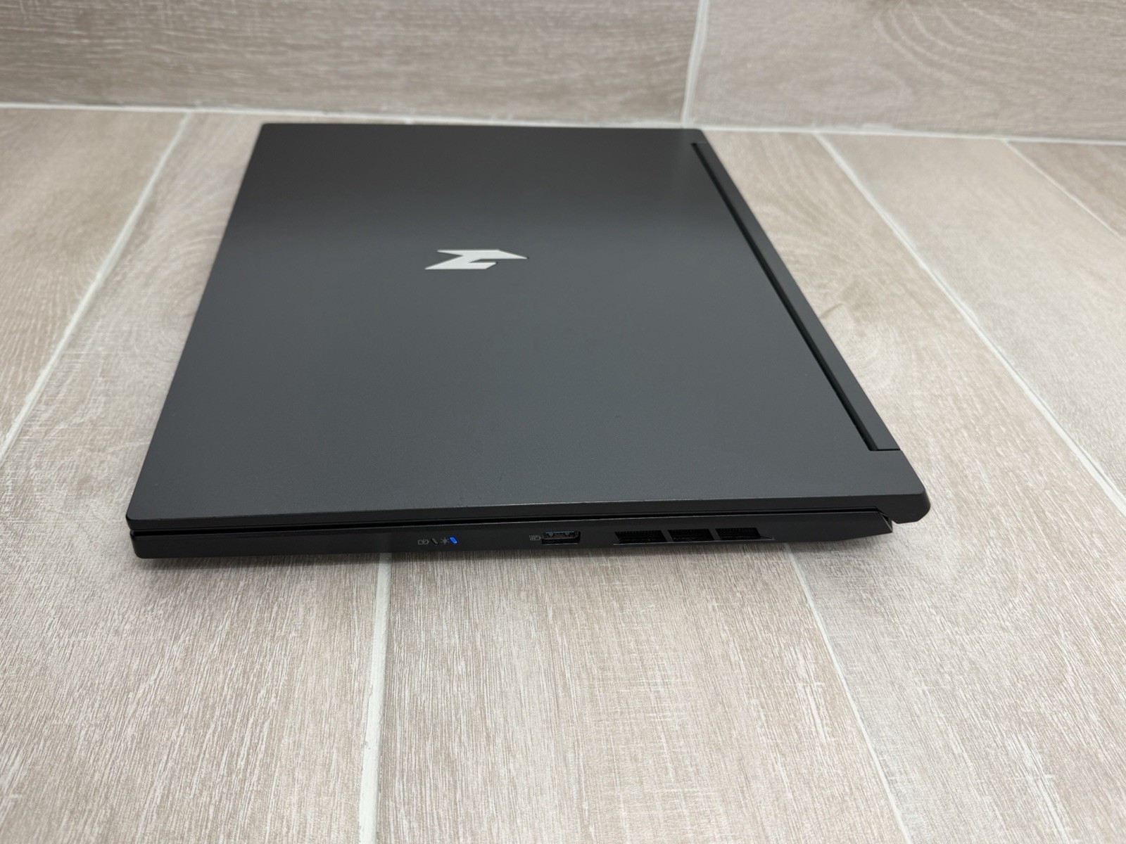 Nitro V 16 16″ Ryzen 7 8845HS GeForce RTX 4060 16GB RAM 1TB NVMe SSD Win-11