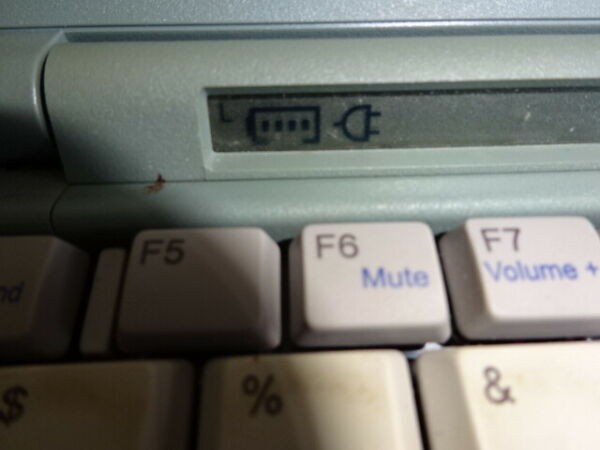 Rare! Siemens Nixdorf Scenic Mobile 500 Notebook Laptop + Docking Vintage Retro