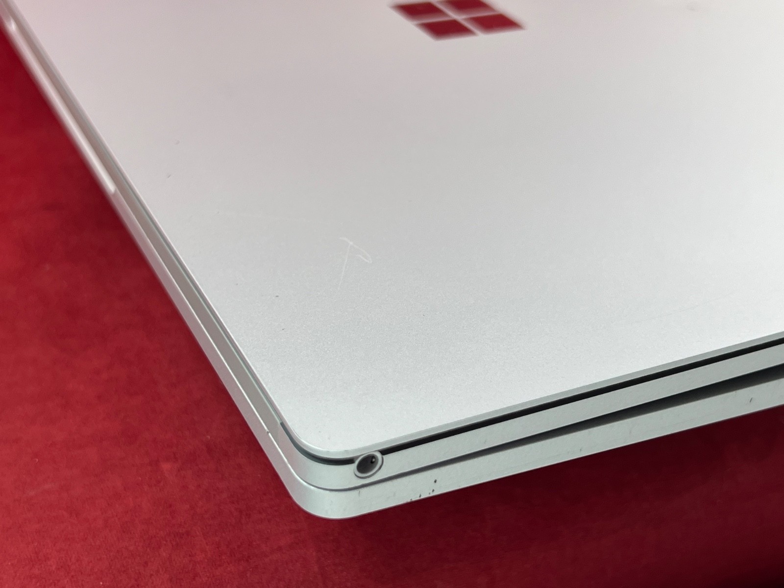 13.5″ MICROSOFT SURFACE BOOK 2 – 3K DISPLAY 256GB INTEL i5-8350U WIN11 PRO + PEN