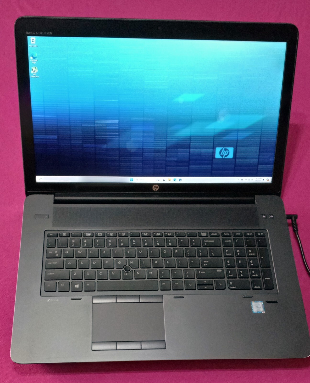HP ZBook 17 G4 laptop I7-7820HQ 2.9-3.9Ghz 16GB ram 512GB NVIDIA “P5000” AX200