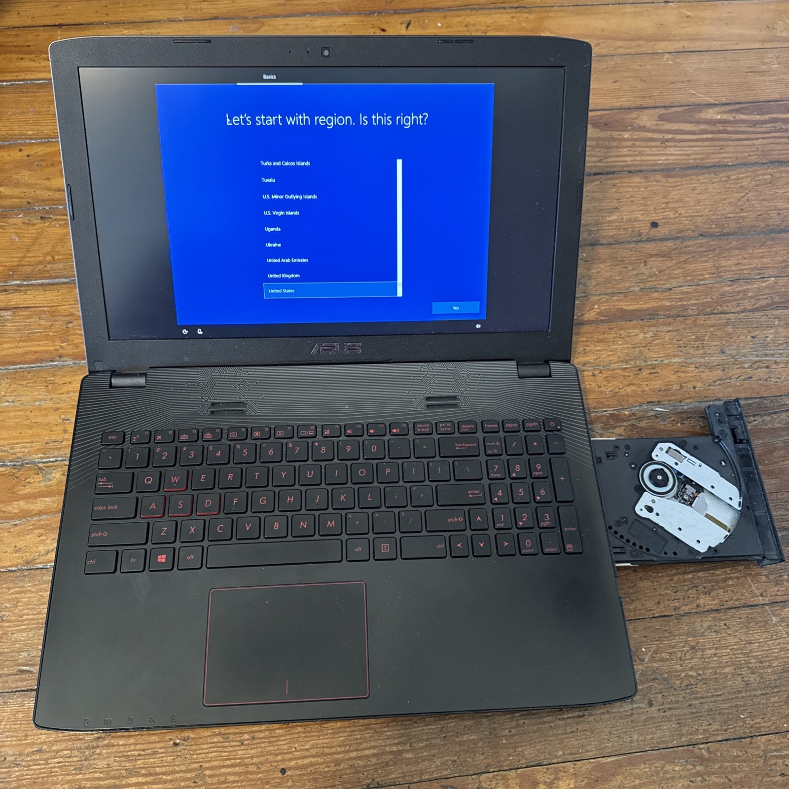 ASUS ROG GL552VW-DH74 15” Gaming Laptop, GeForce GTX 960M 4GB, 16GB DDR4, 1TB HD
