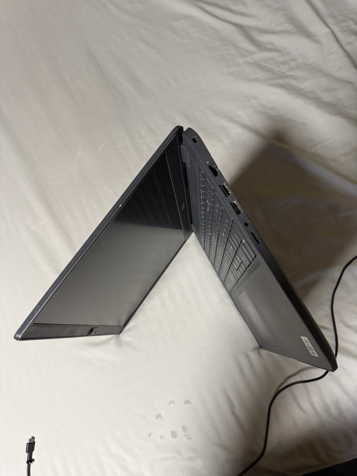 Cracked Screen Dell Latitude 3510 Intel Core i5 16GB RAM 256GB NVMe Win 11 Pro
