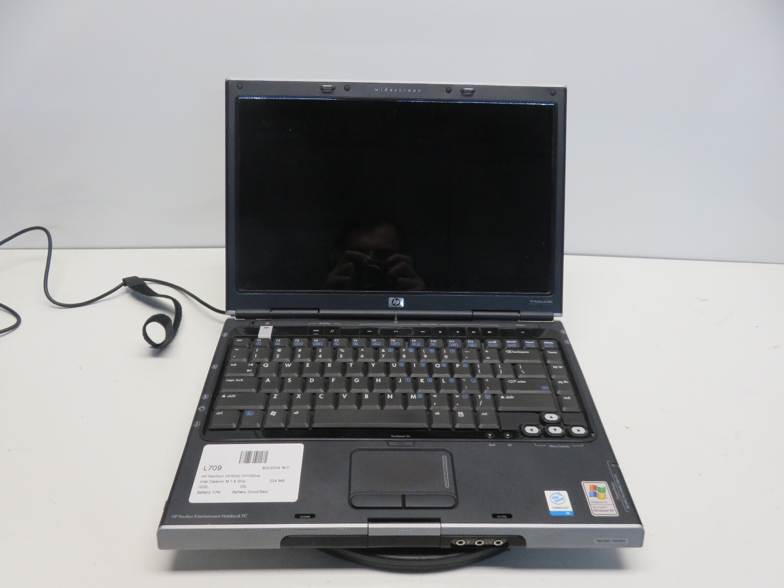 HP Pavillion DV1000 DV1130us Intel Celeron M 1.4 GHz 224 MB NO HDD No Batt
