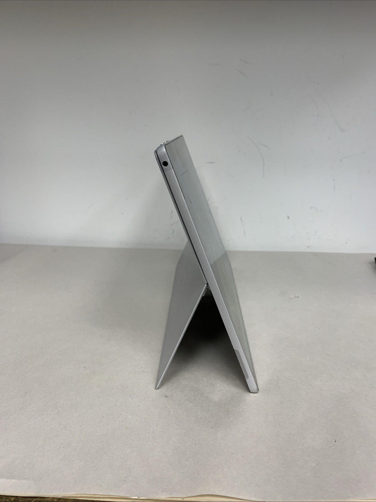 Microsoft Surface Pro 1807 i5-7300U 8GB RAM 256GB SSD Win11 Pro | READ DESC