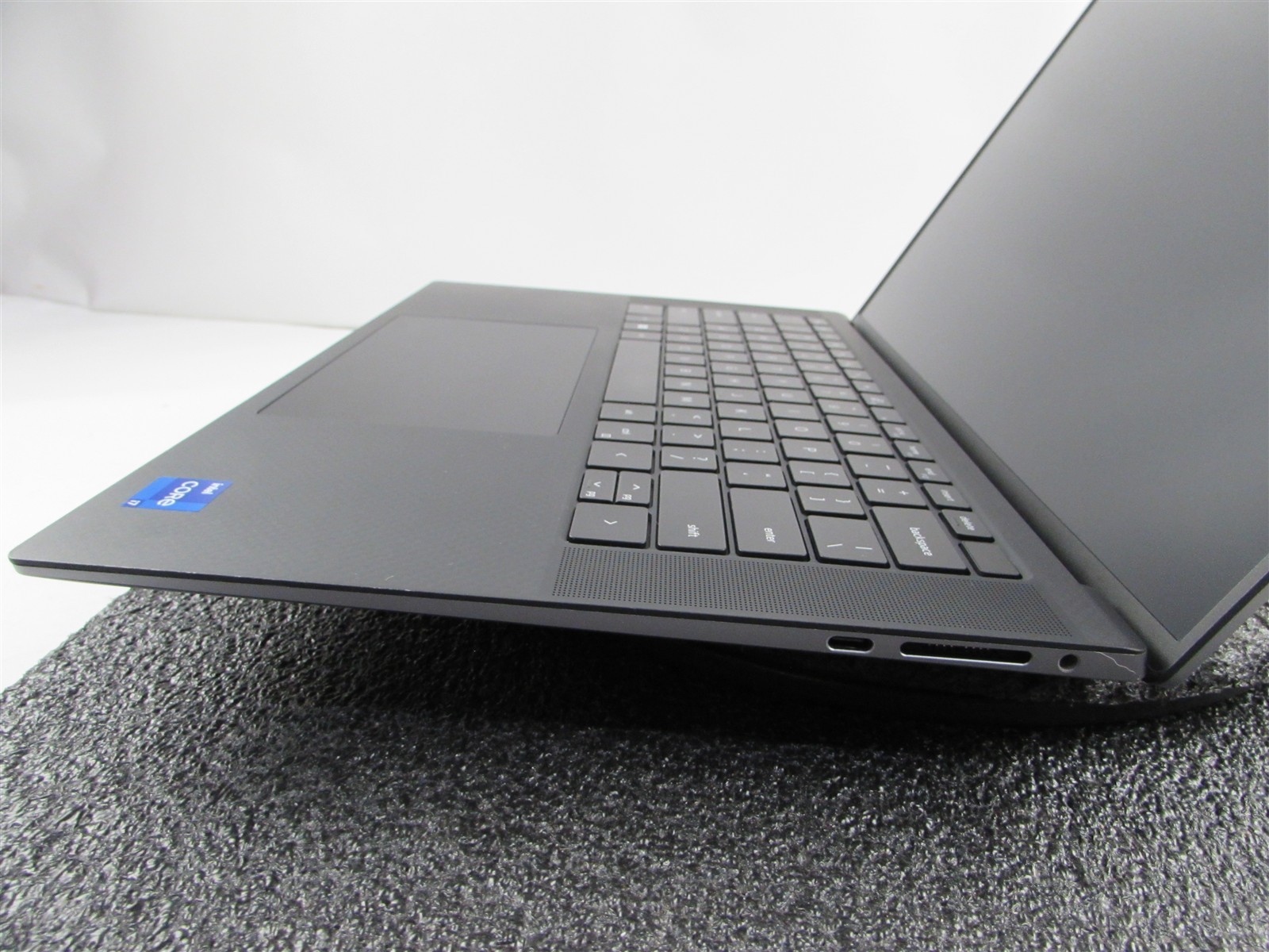DELL PRECISION 5570 I7-12800H 1TB 32GB RAM NVIDIA RTX A1000 WIN 11 PRO NO BATT