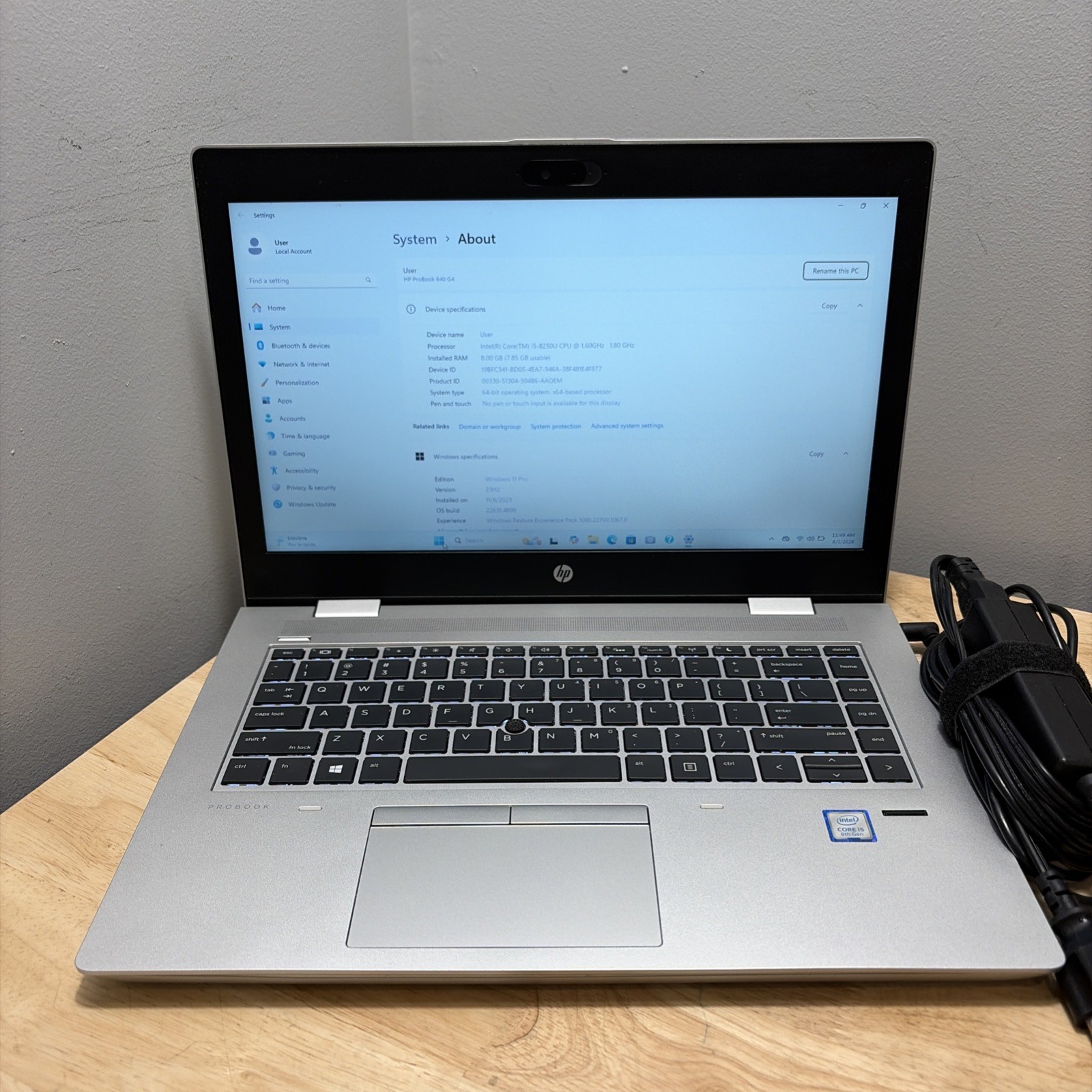 HP ProBook 640 G4 15″ CORE i5-8250U 1.60GHZ , 8GB, 256GB WCAM WIFI WIN11 CORD