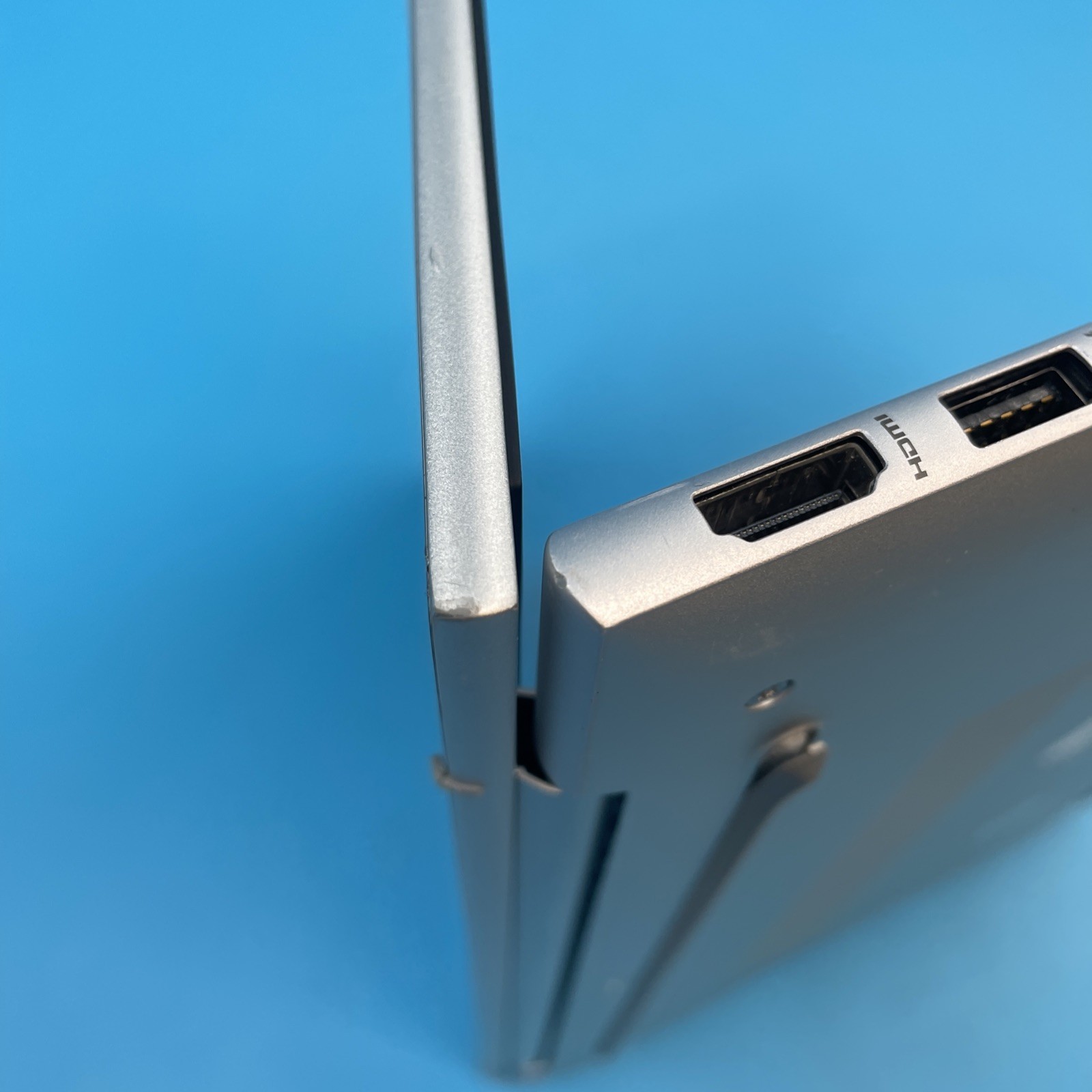 HP EliteBook 840 G10 | i5-1345U | 16GB RAM | 256GB SSD | WIN 11 PRO | 76% BATT