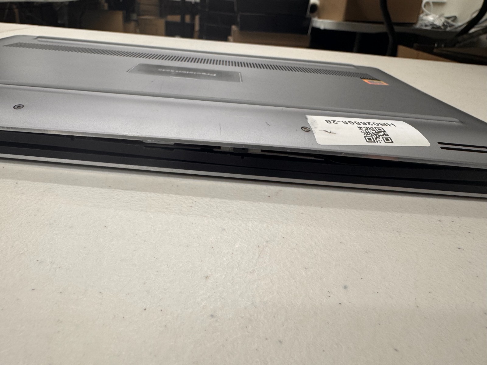 Dell Precision 5540 15.6″ i9-9980HK 16GB RAM 512GB SSD Windows 11 Pro