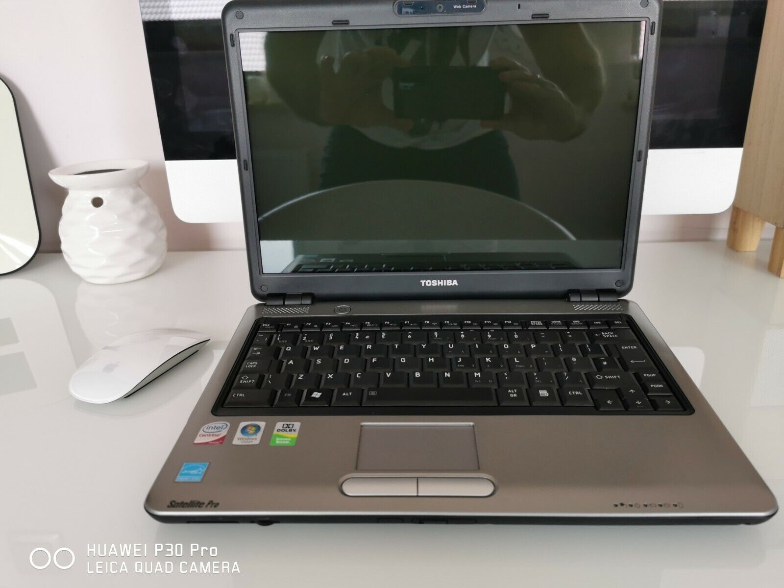 Toshiba Satellite Pro U400 4GB 120GB DVD-RW WebCam Windows 7 Professional