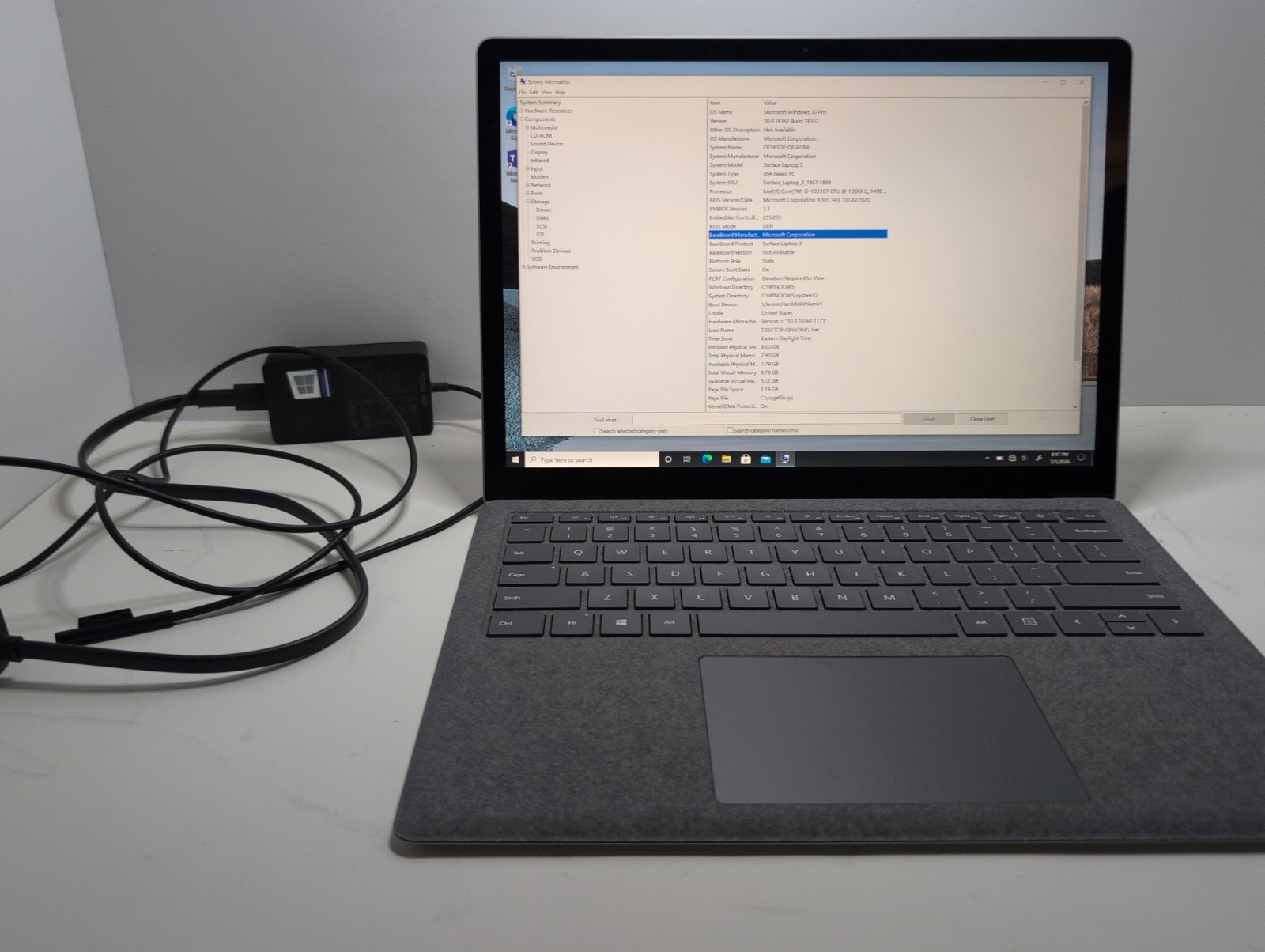 Microsoft Surface Laptop 3 13.5″ Touch i5-1035G7 8GB R 128GB SSD Win10 Clean NM