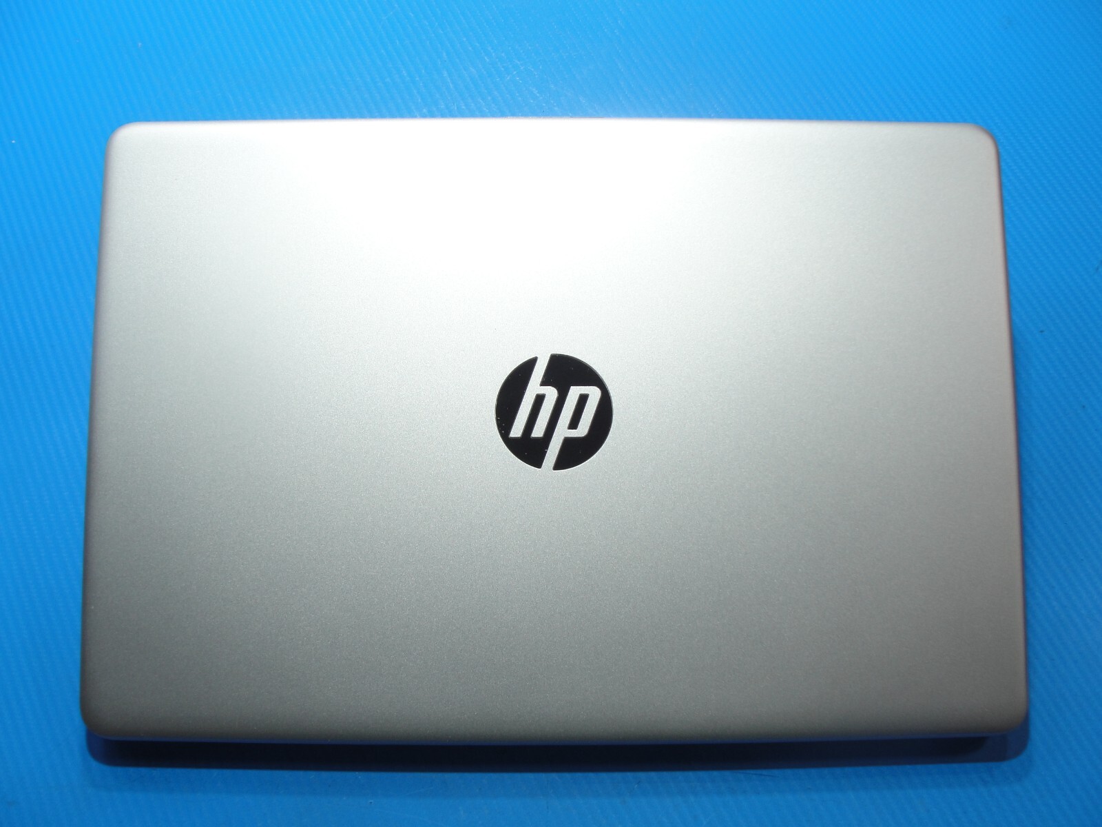 HP 15t-DY200 15.6”FHD TOUCH Intel Core i7-1165G7 2.8GHz 16GB 256GB SSD +Charger