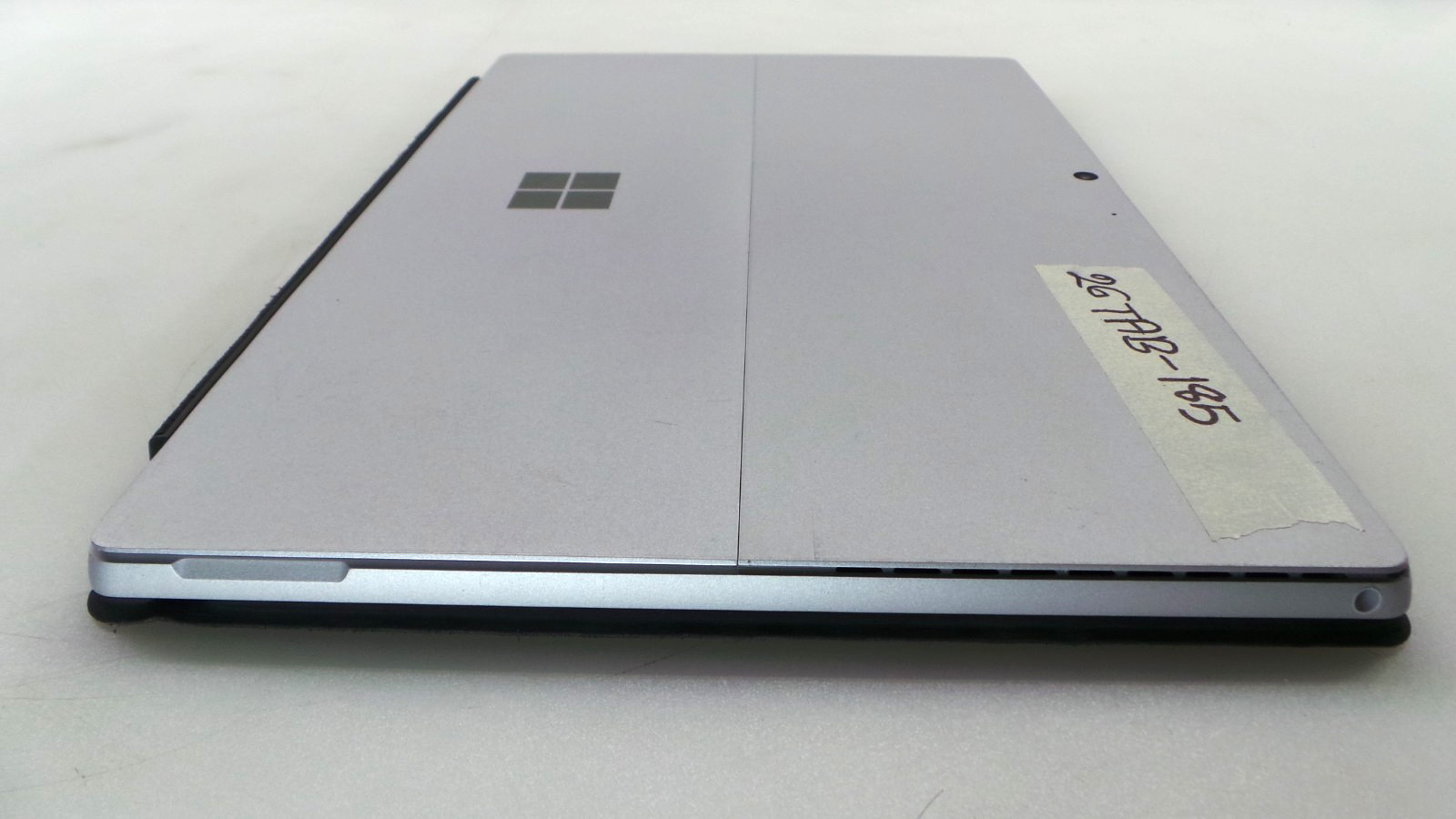 Microsoft Surface Pro 7+ 12.3″ i7-1165G7 2.80GHz 16GB RAM 256GB SSD | WIN 11 PRO