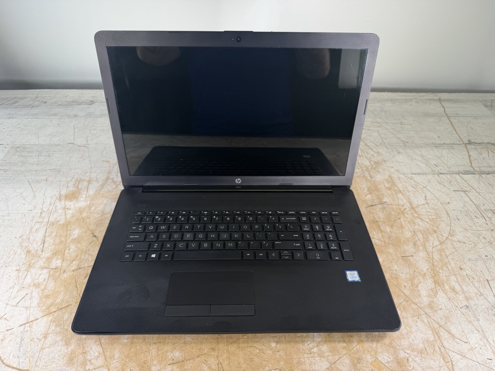 HP 17-BY1053DX i5-8265U @ 1.60GHz, 8GB RAM, NO HDD/OS – (PARTS)