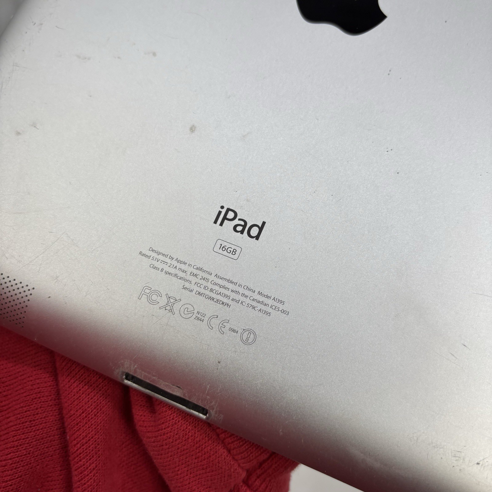 Apple iPad 2 A1395 16GB Wi-Fi Tablet Cracked Screen Broken For Parts & Repair